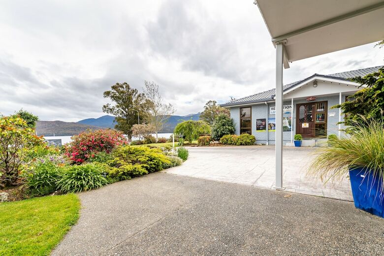 Lakeside Motel And Apartments - Te Anau