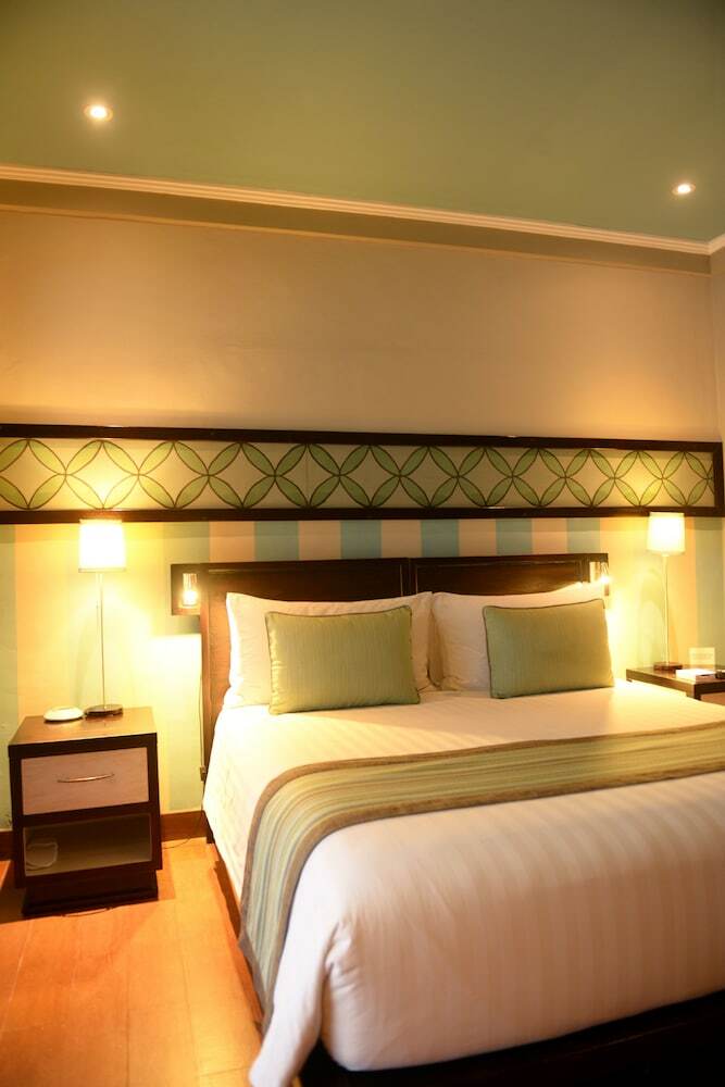 Hotel Cinta Grill & Inn