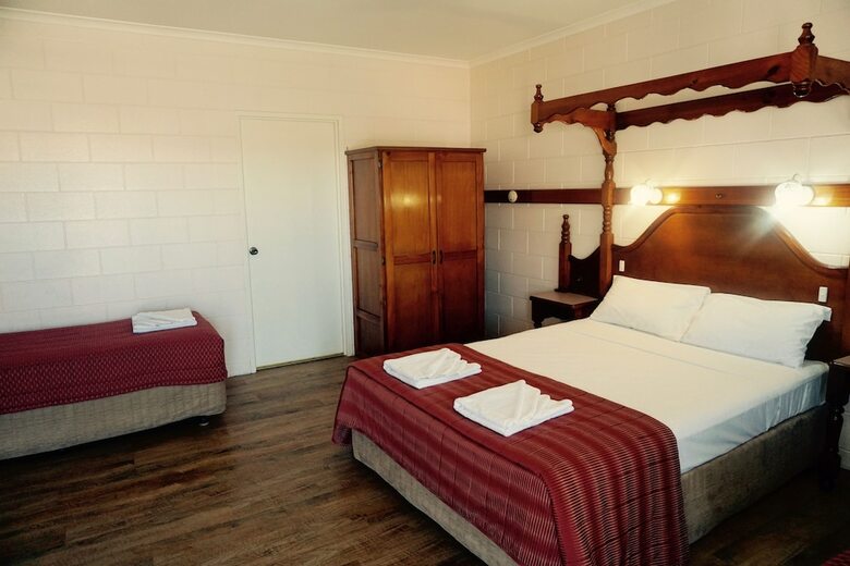 Motel Yongala Lodge By The Strand