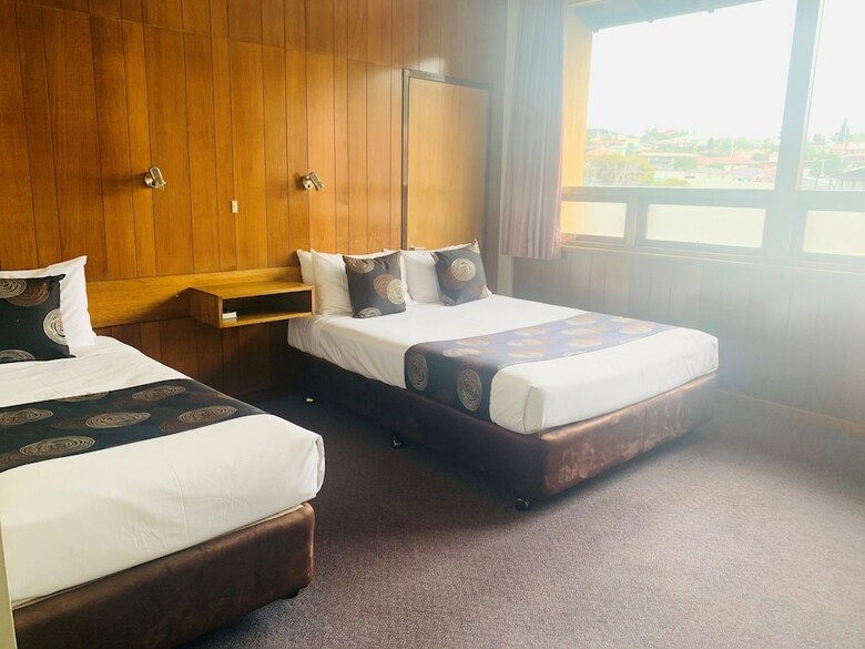 Black Buffalo Hotel