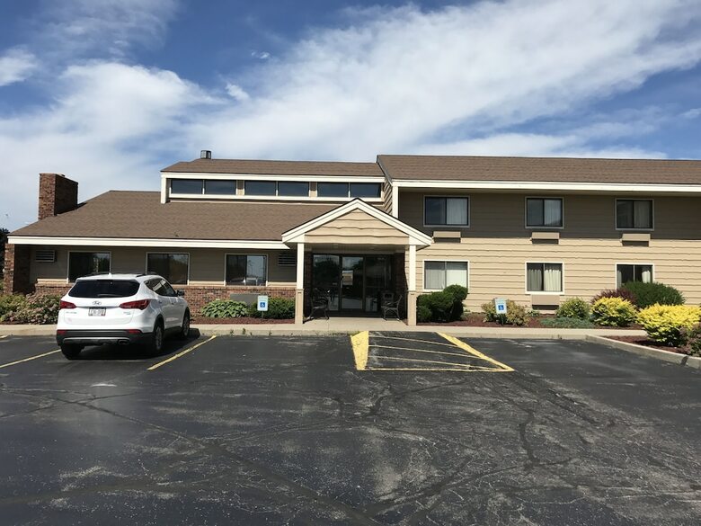Hotel Americinn By Wyndham West Bend