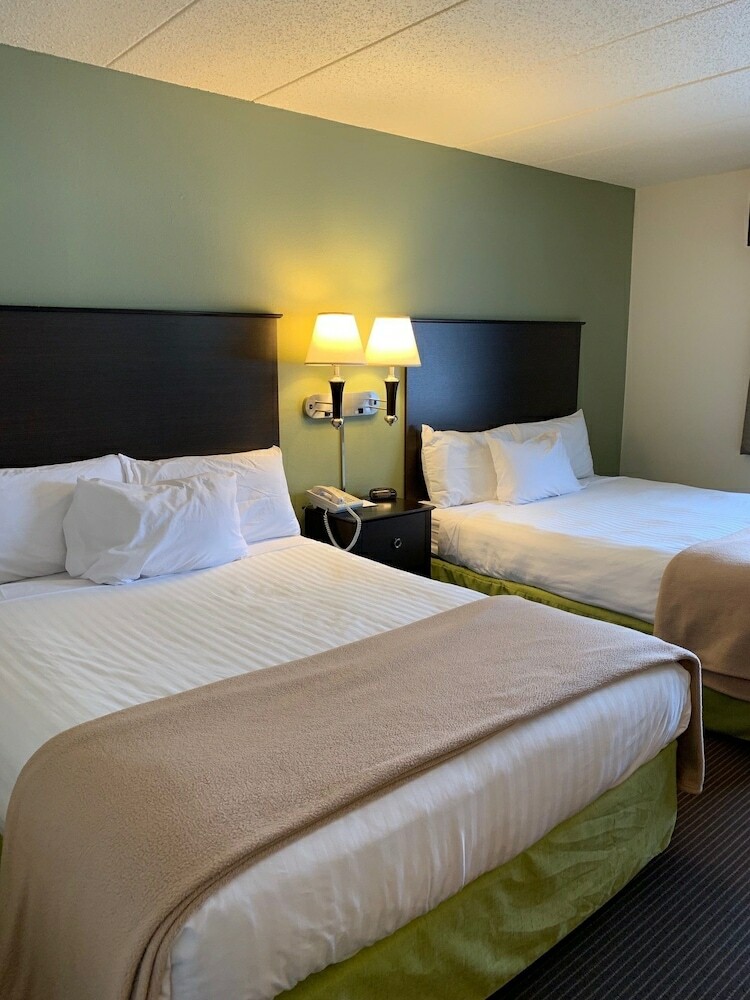 Hotel Americinn By Wyndham Hampton