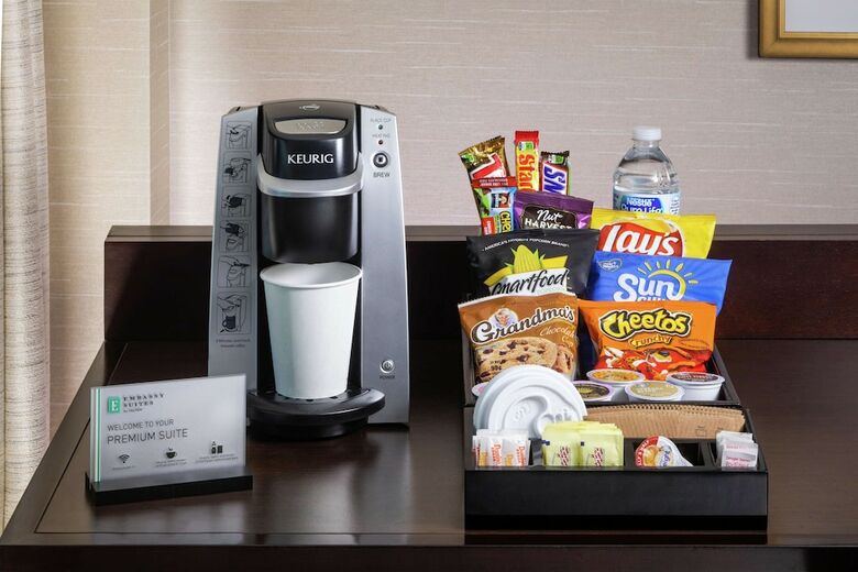 Embassy Suites By Hilton Hot Springs Hotel & Spa