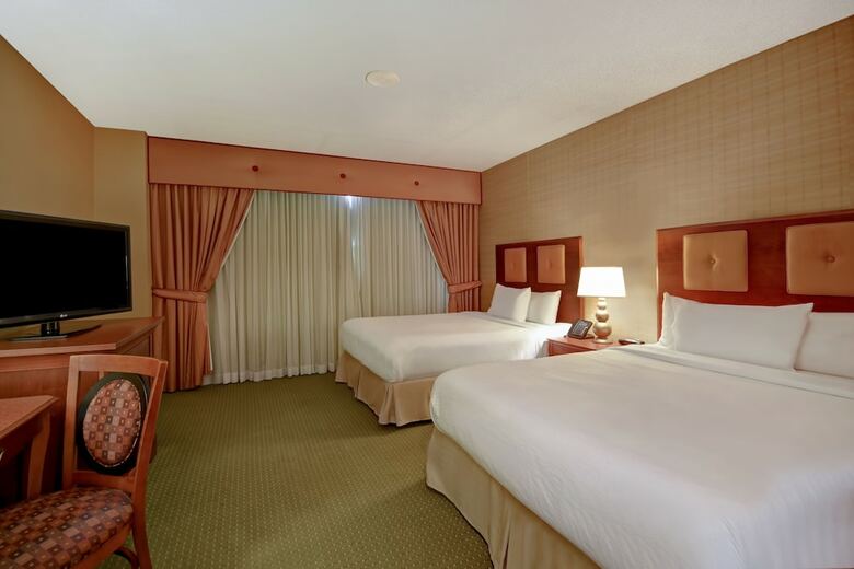 Embassy Suites By Hilton Hot Springs Hotel & Spa