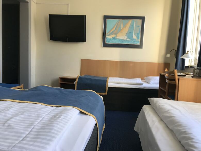 Hotel Maritime