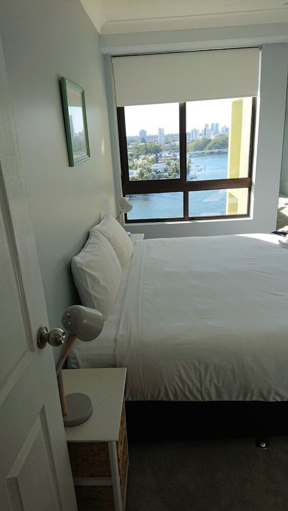 Surfers Hawaiian Holiday Apartments