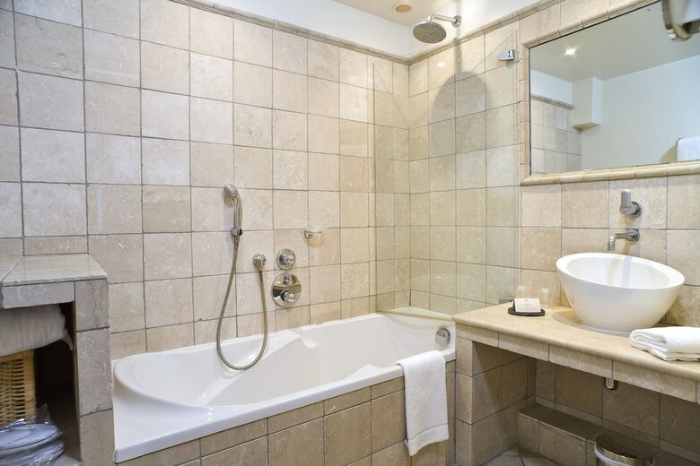 Hotel Boutique H�tel - Hostellerie B�rard & Spa