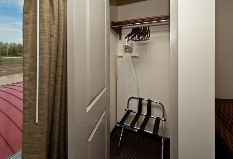 Hotel Americinn By Wyndham Hartford Sd