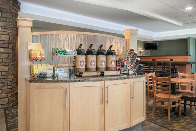 Hotel Americinn By Wyndham Hartford Sd