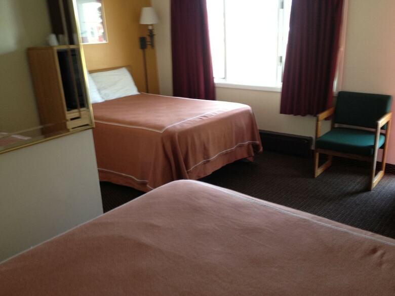 Caravan Motel
