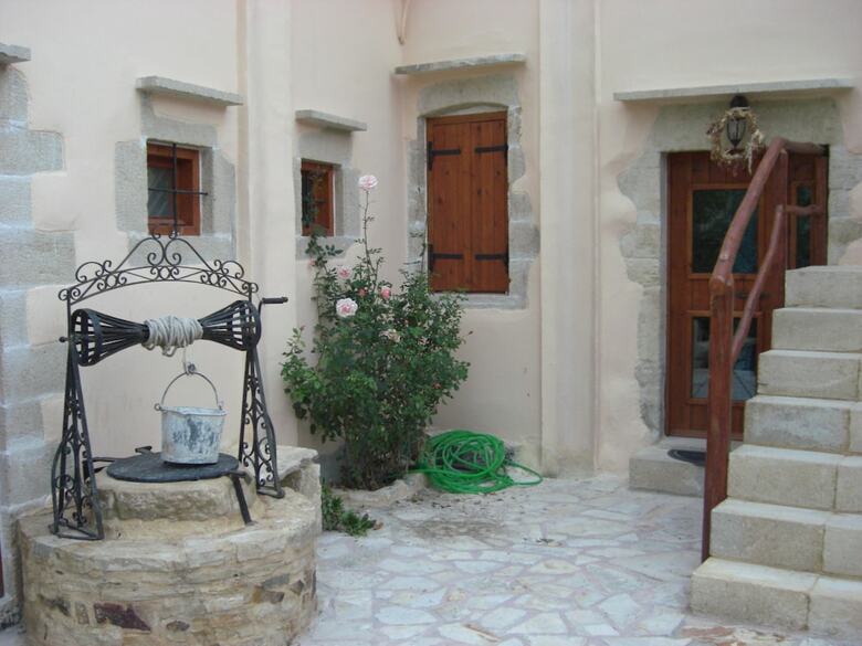 Hotel Patriko Traditional Residence
