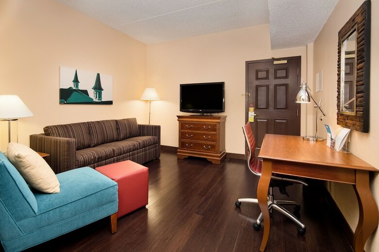 Hotel Four Points By Sheraton Louisville Airport