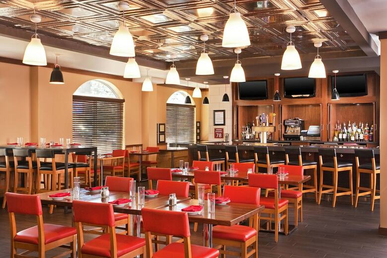 Hotel Four Points By Sheraton Louisville Airport
