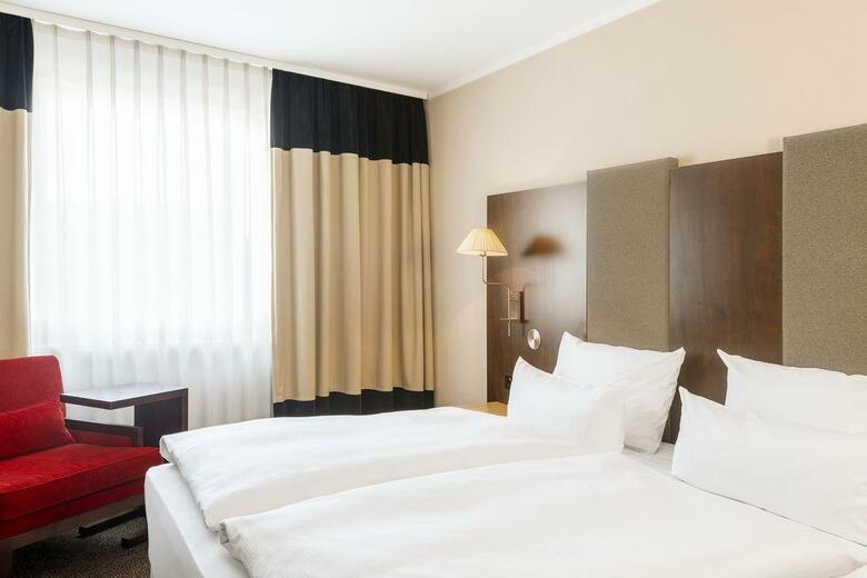 Hotel NH D�sseldorf City-nord