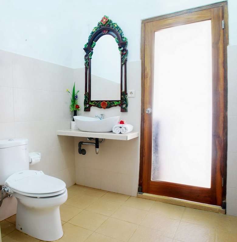 Hotel Karang Sari Guesthouse & Restaurant