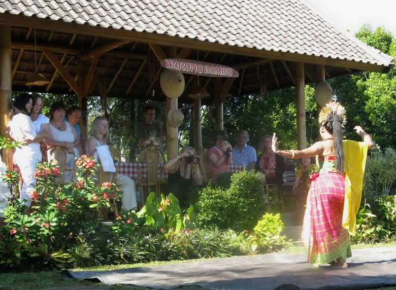 Hotel Karang Sari Guesthouse & Restaurant