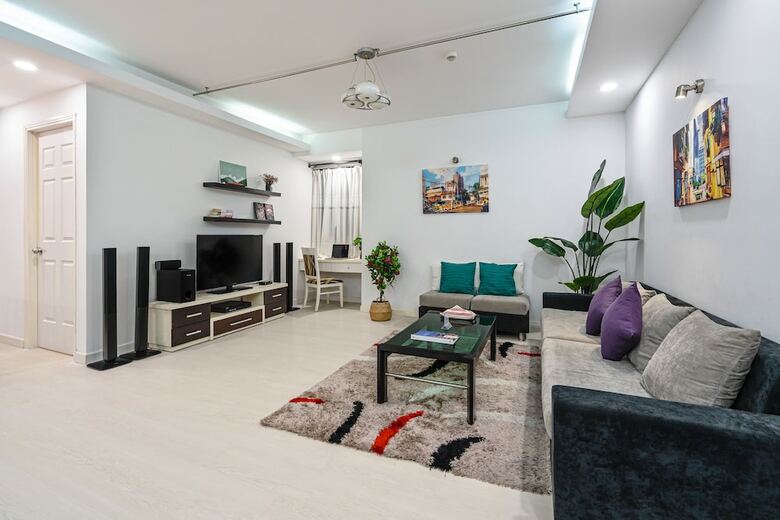 Aparthotel Holo Alex House Saigon - Serviced Homestay