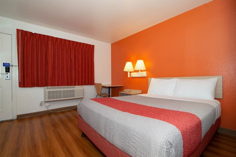 Motel 6 Palm Springs East-e Palm Canyon