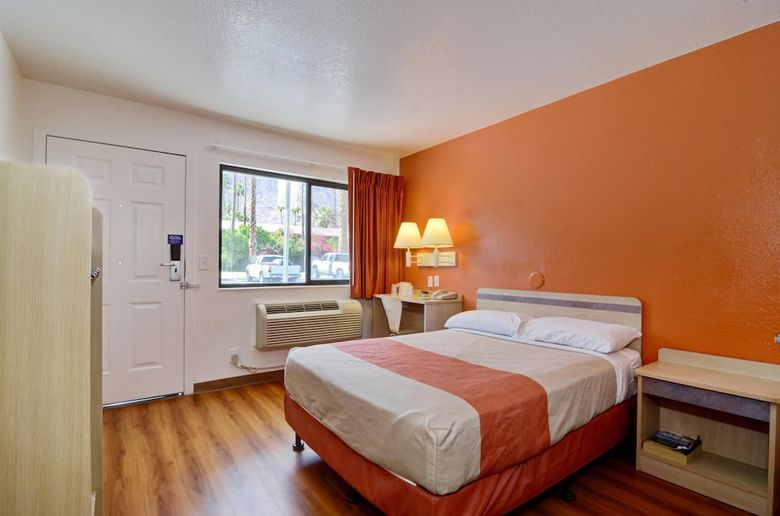 Motel 6 Palm Springs East-e Palm Canyon