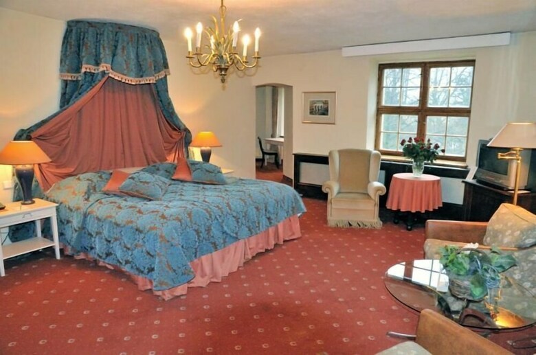Schlosshotel Podewils