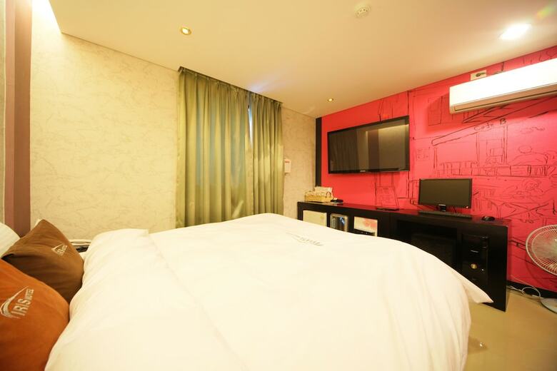 Hotel Iris Motel