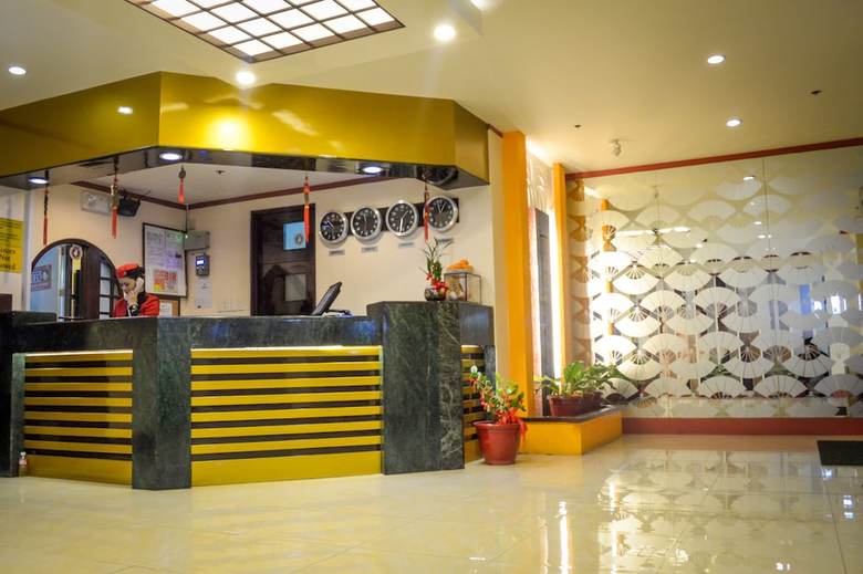 Hotel Sogo Lrt Monumento Station