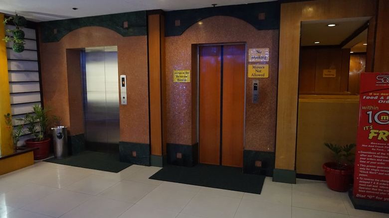 Hotel Sogo Lrt Monumento Station