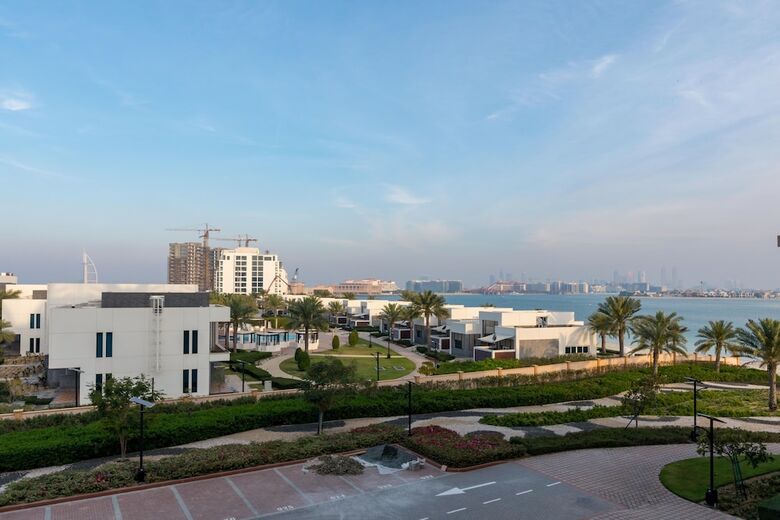 Simply Comfort Luxury Sarai Apartments