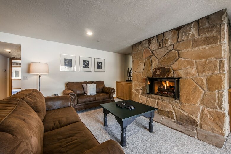 All Seasons Condominiums By All Seasons Resort Lodging