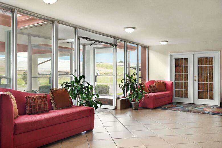Hotel Baymont By Wyndham Little Rock