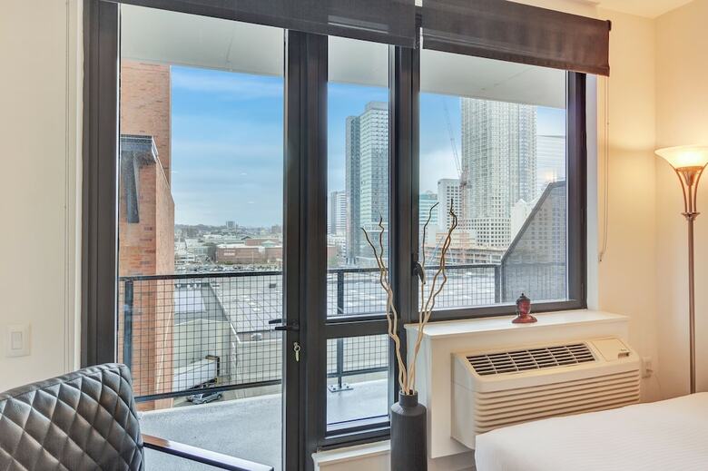 Apartamentos Dharma Home Suites At The Arts District