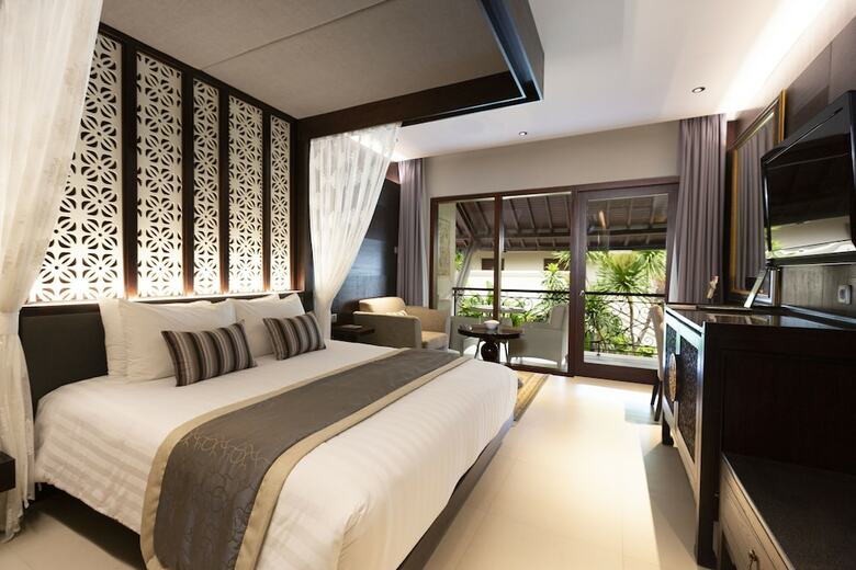 Hotel Puri Santrian