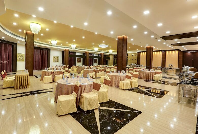 Golden Chariot Vasai Hotel And Spa