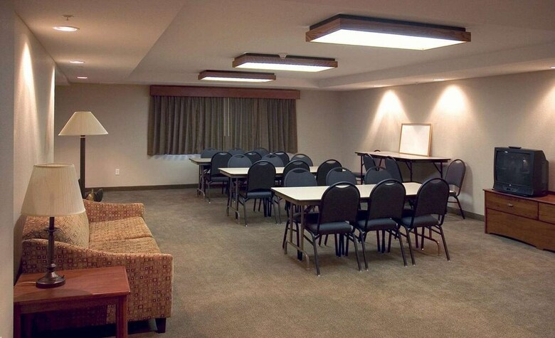 Hotel Americinn By Wyndham Charlevoix