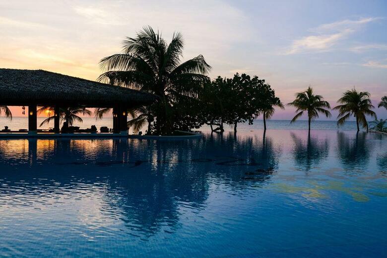 Hotel Grand Roatan Caribbean Resort
