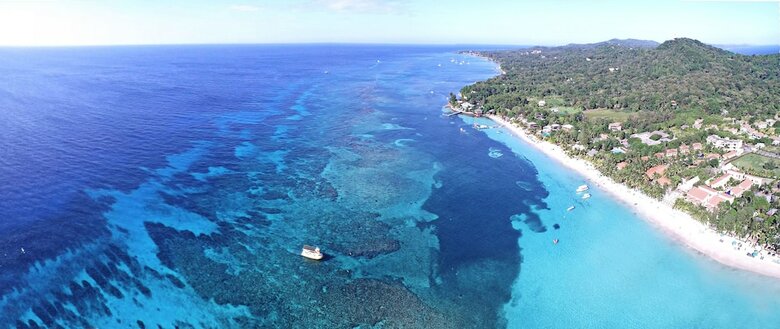 Hotel Grand Roatan Caribbean Resort