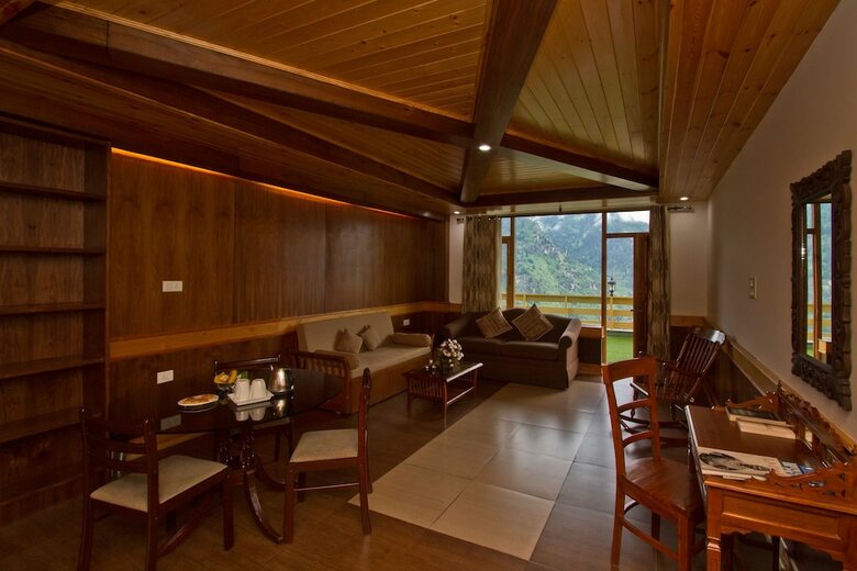 Hotel Vivaan The Sunrise Resort