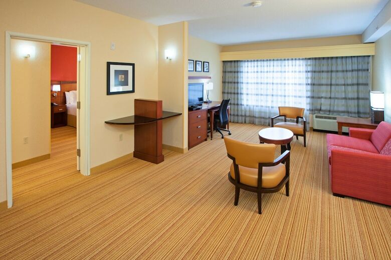 Hotel Courtyard By Marriott Louisville Northeast