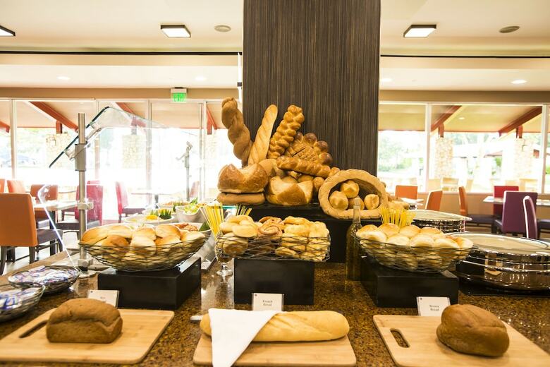 Hotel Fiesta Resort And Spa Saipan