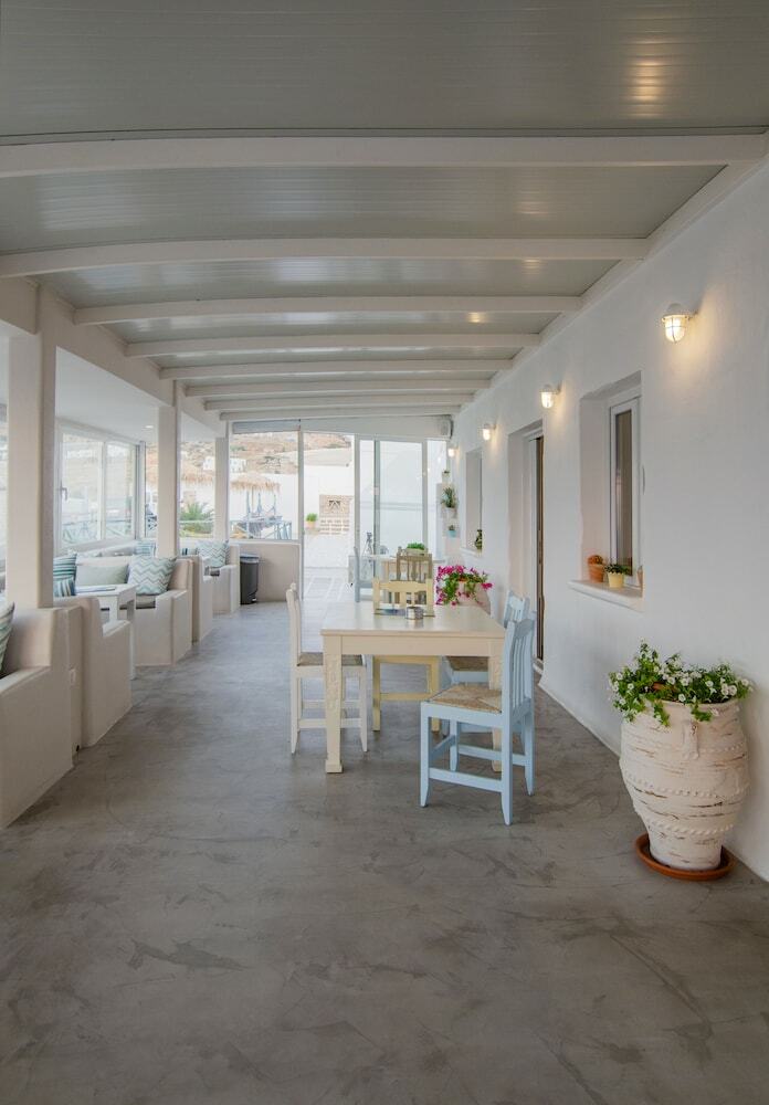 George & Irene Hotel
