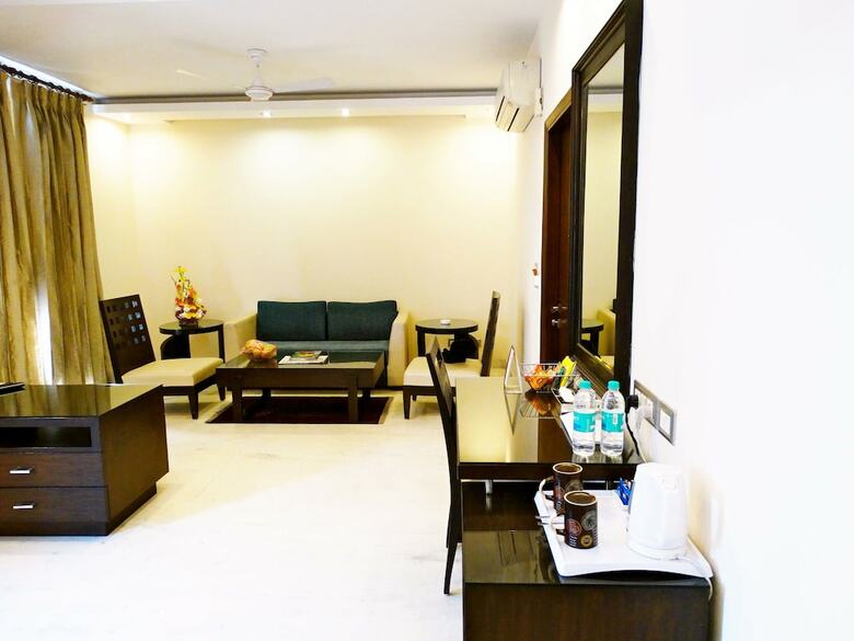 Hotel The Legend Inn - New Delhi