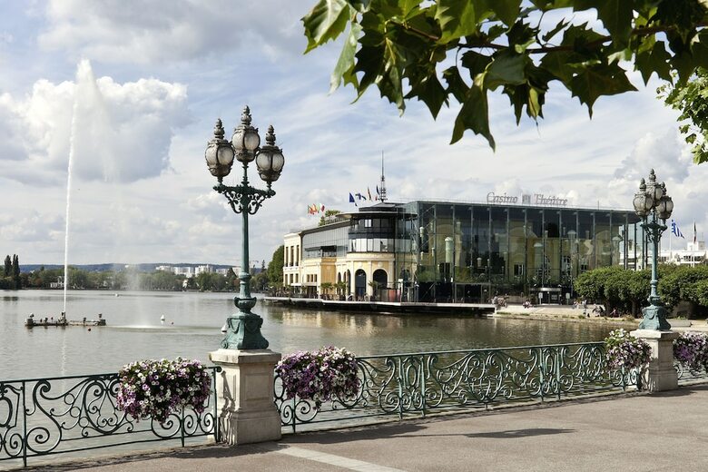 Hotel H�tel Barri�re L'h�tel Du Lac