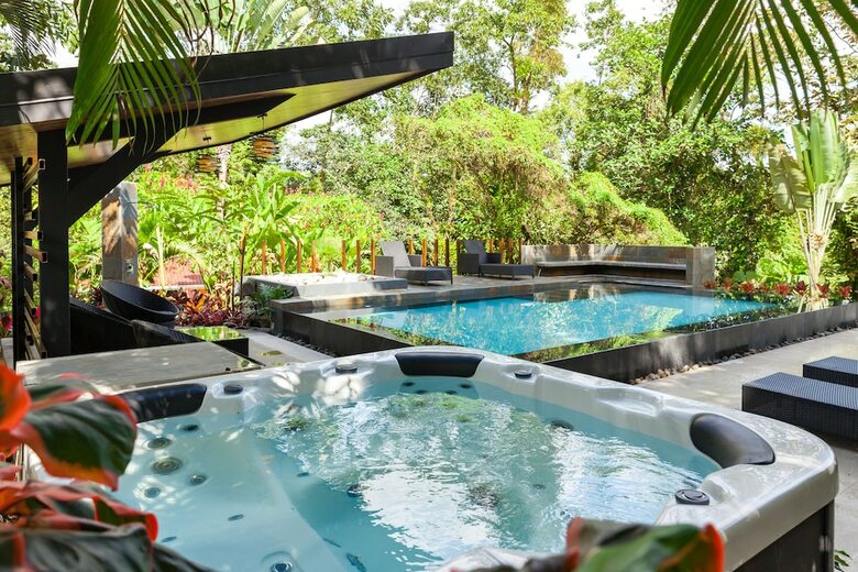 Tifakara Boutique Hotel & Birding Oasis