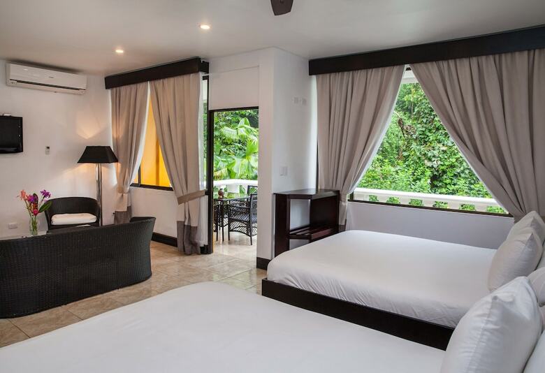 Tifakara Boutique Hotel & Birding Oasis