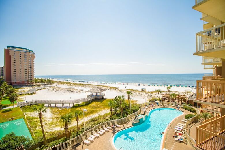 Pelican Beach Resort & Conference Center