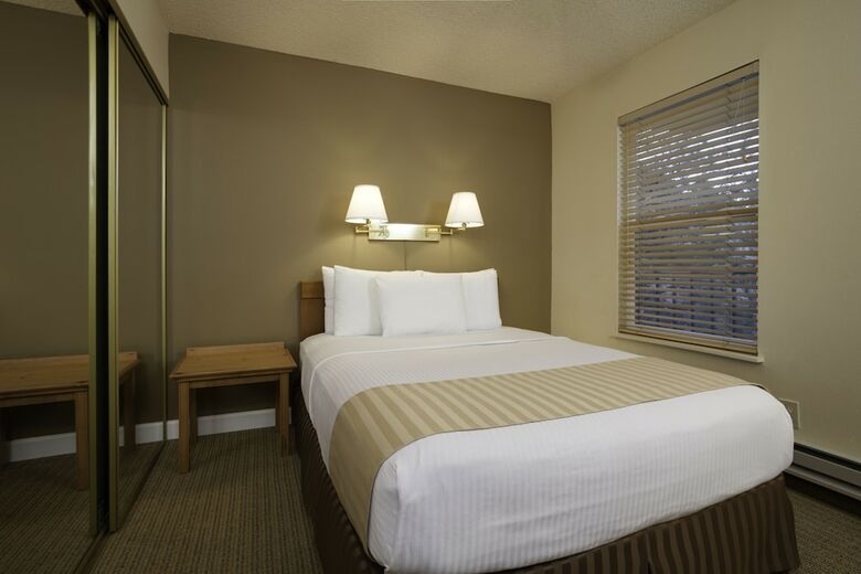 Legacy Vacation Resorts - Steamboat Suites