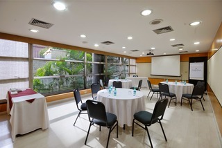Hotel Golden Tulip Park Plaza