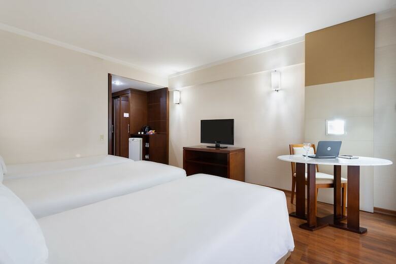 Grand Plaza Hotel