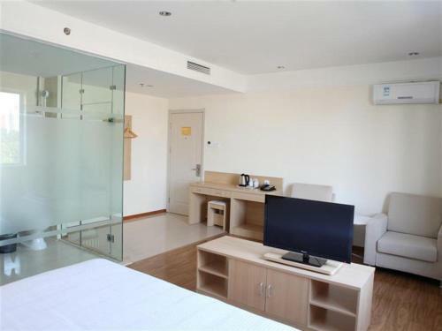 Green Alliance Beijing West Fourth Ring Beidadi Hotel