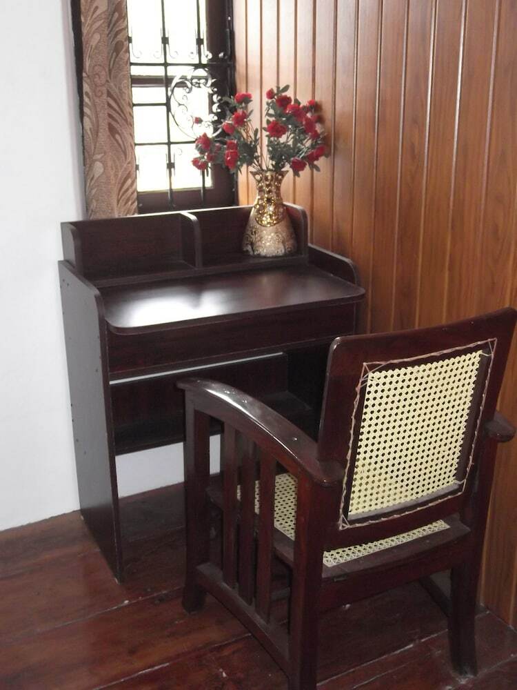 Hotel Madeleine Inn